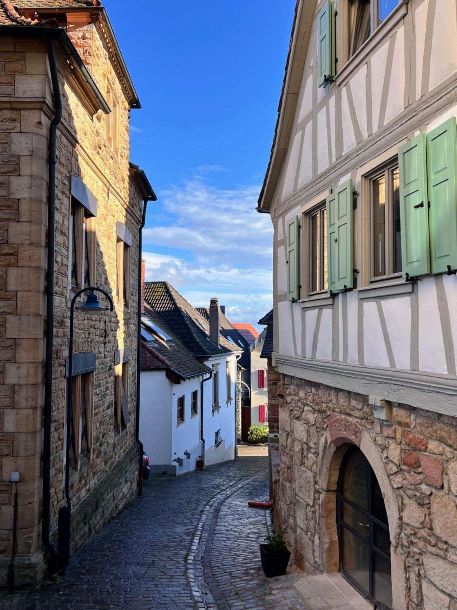 Alte Pfarrhaus Galerie * Gleisweiler